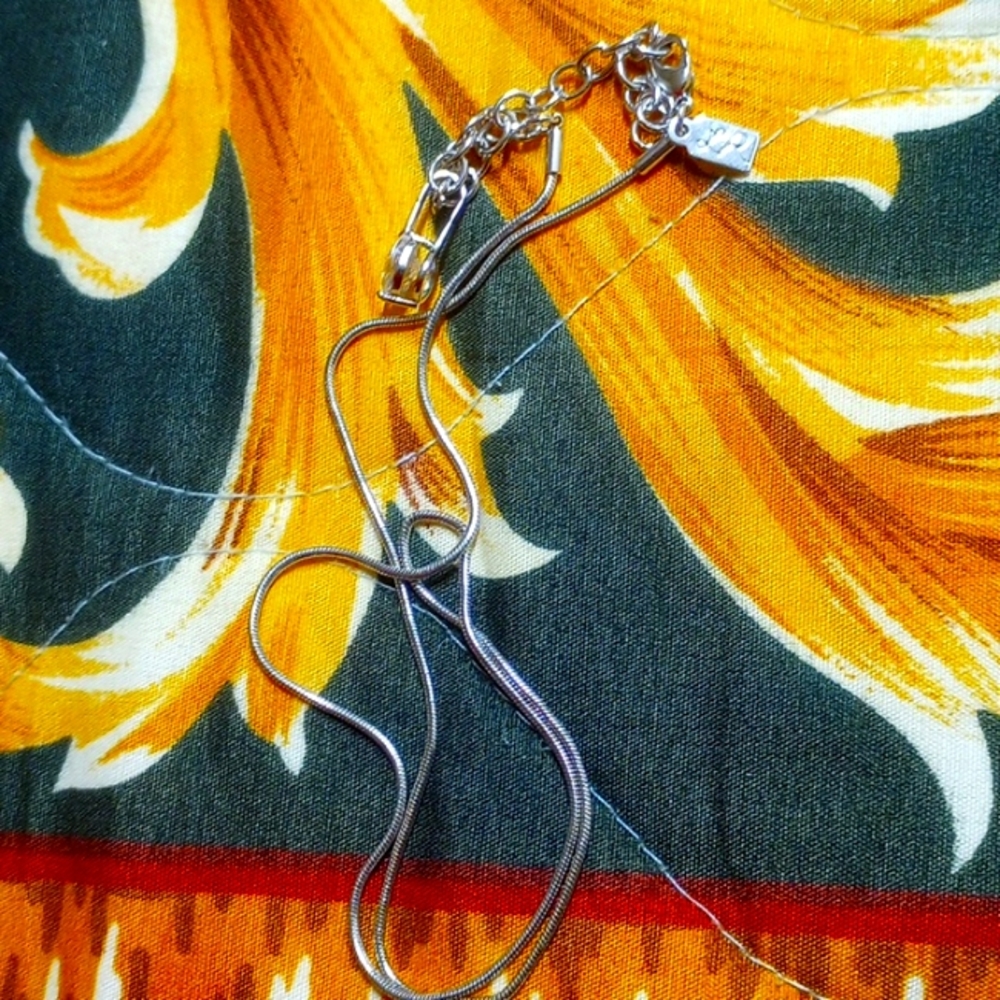 Lr necklace